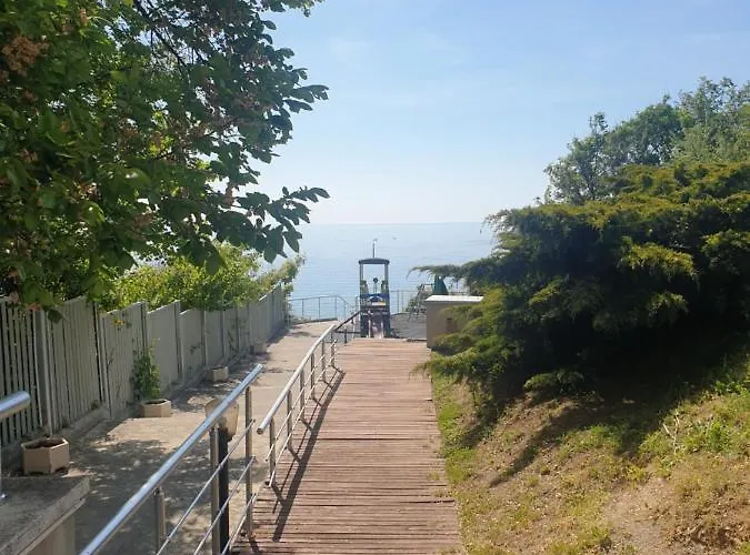 Silver Terace With Sea View For 4 Person 아파트 *