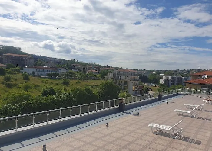 Silver Terace With Sea View For 4 Person Apartment