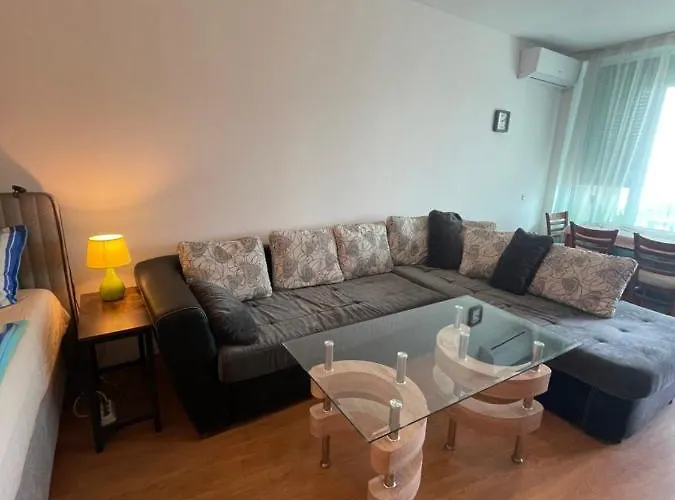 Silver Terace With Sea View For 4 Person 아파트 비알라